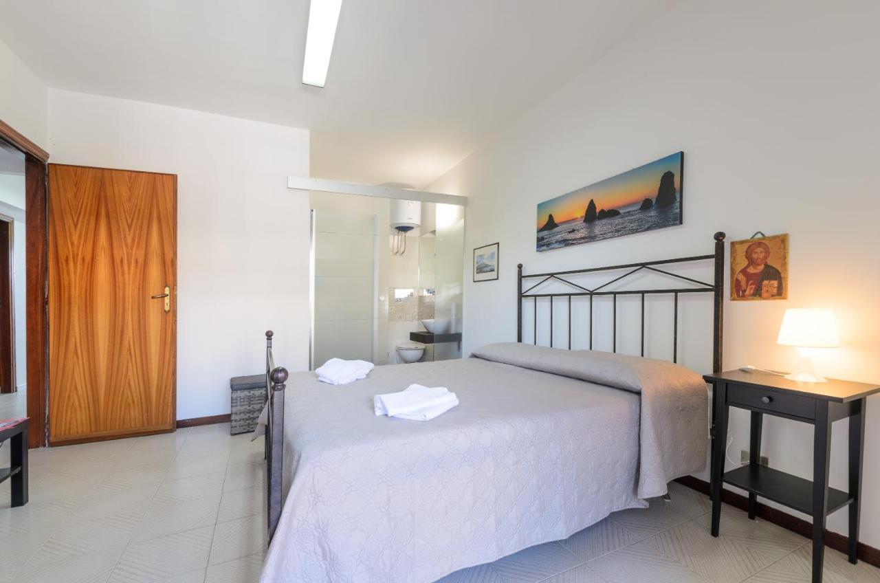 Marina D'Agro Residence Santa Teresa Di Riva Buitenkant foto