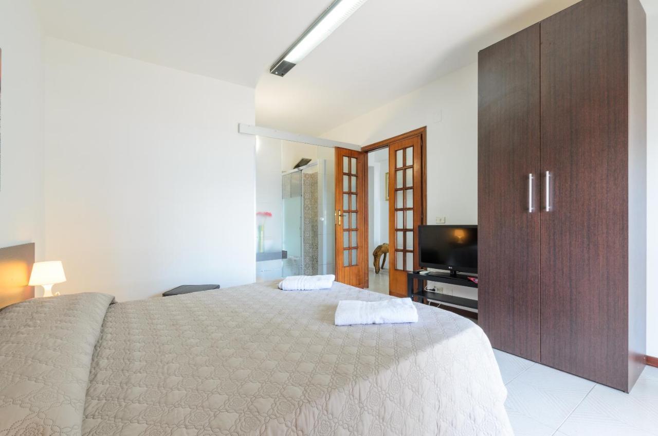Marina D'Agro Residence Santa Teresa Di Riva Buitenkant foto