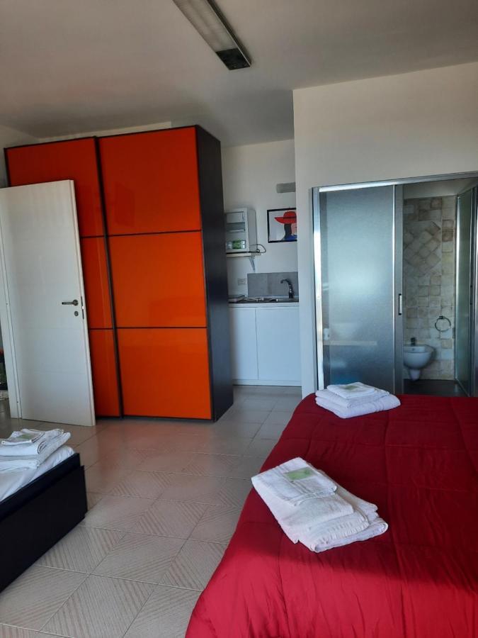 Marina D'Agro Residence Santa Teresa Di Riva Buitenkant foto